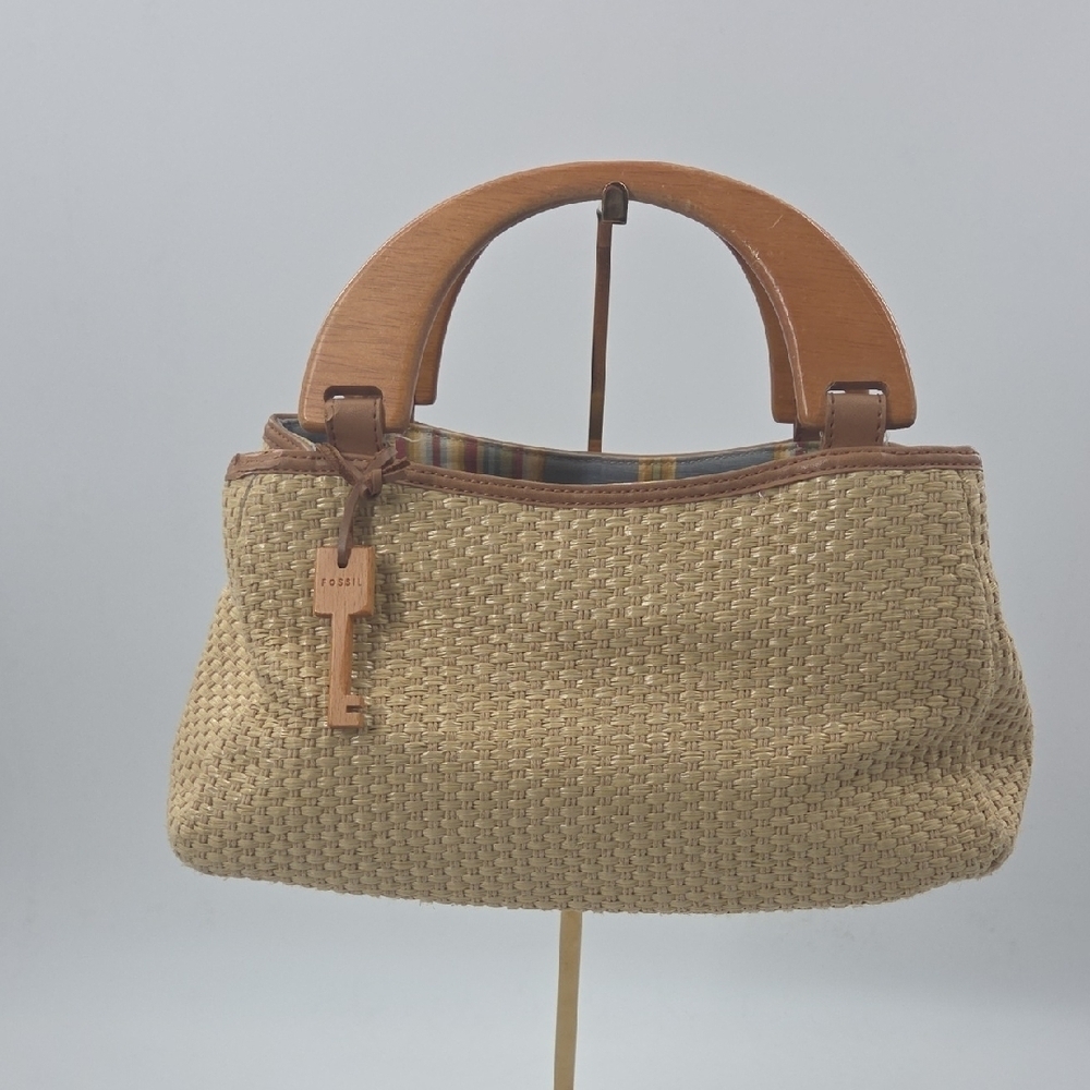Elegant Tan Woven Fossil Bag with Wooden Handles